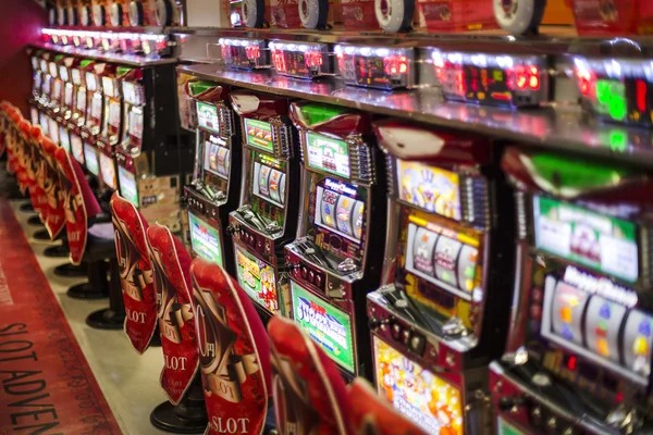 Our kiatoto Plushie Frenzy slot guide beside live dealer table context